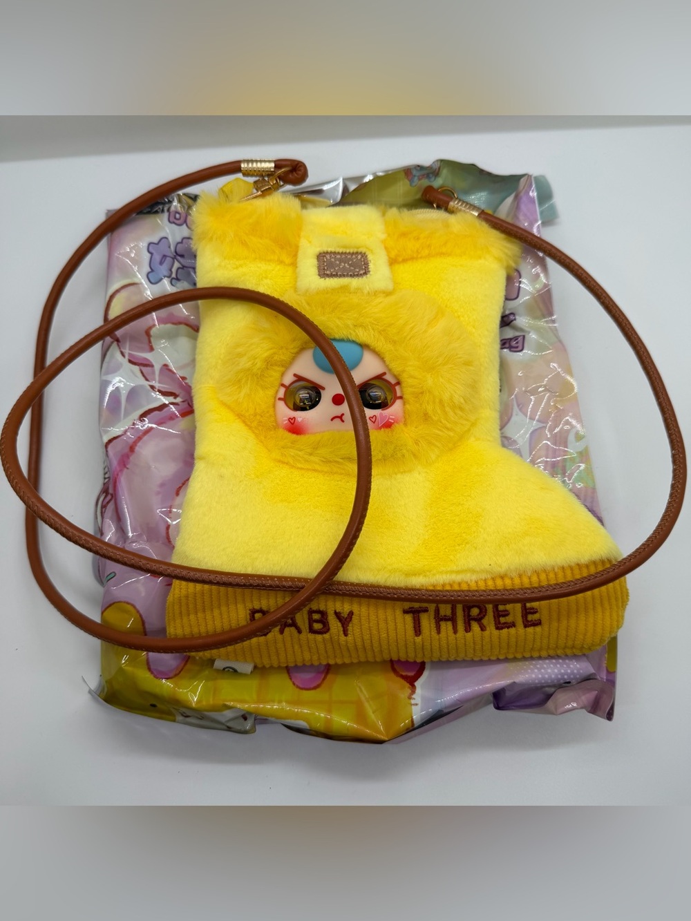 Baby Three Mobile Hanging Bag Special Eyes Confirmed Yellow Phone Bag Holder